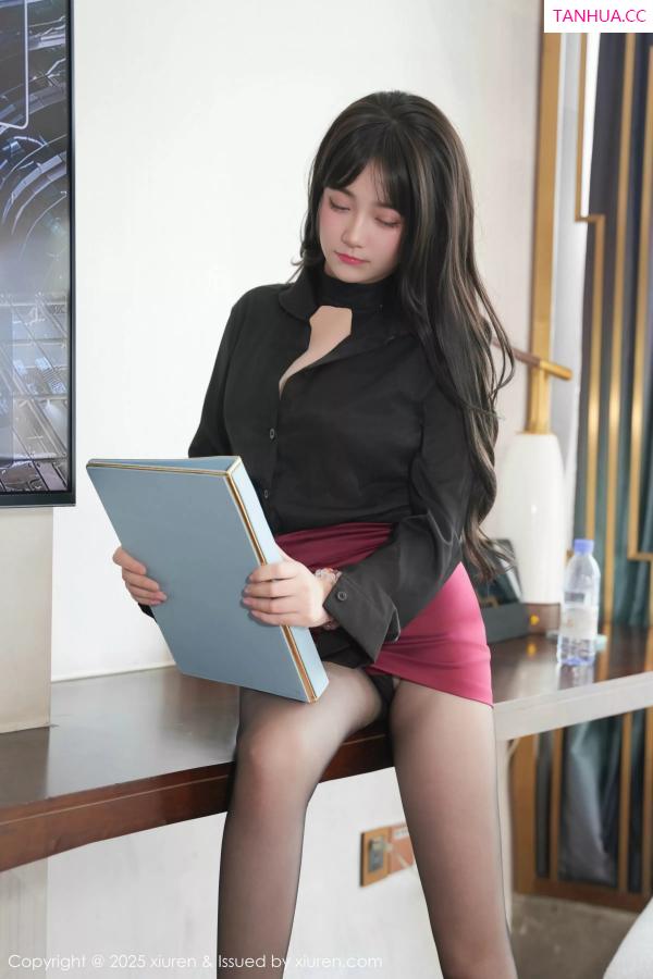   [XiuRen]高清写真图 2025.07.09 No.10527 软情 黑丝制服第7张图片